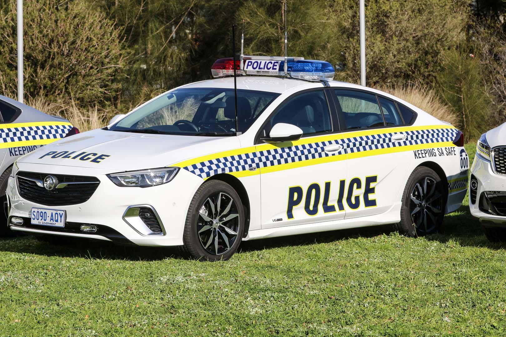 HOLDEN’S NEW COMMODORE RECRUITED BY SA POLICE - JUST PARTS